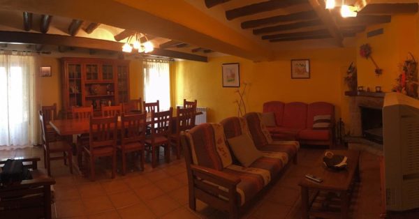 21373124_1273983779394734_58827372484362240_