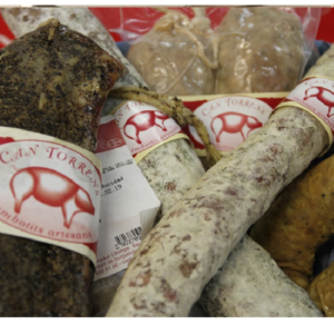 Can Torrens, més d’un segle d’embotits artesans