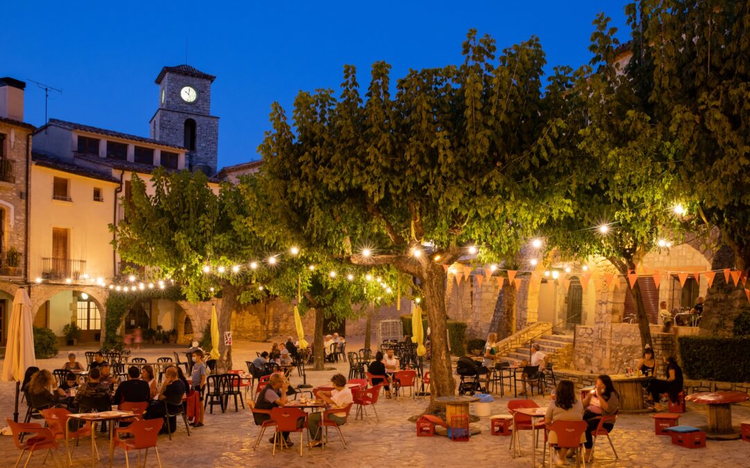 Les quatre places porxades amb encant de l’Anoia