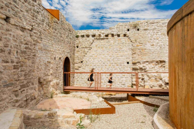 Castell de Mirambell
